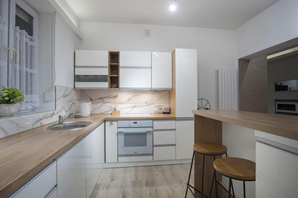 Apartamenty Pod Fortami Przemysl Exterior photo